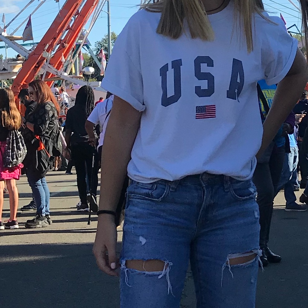 Brandy Melville USA t shirt